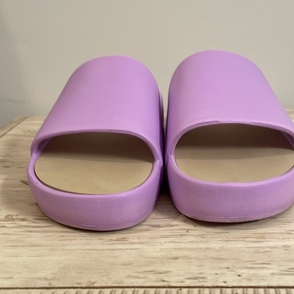 Corkys Slides - Picture 4 of 8